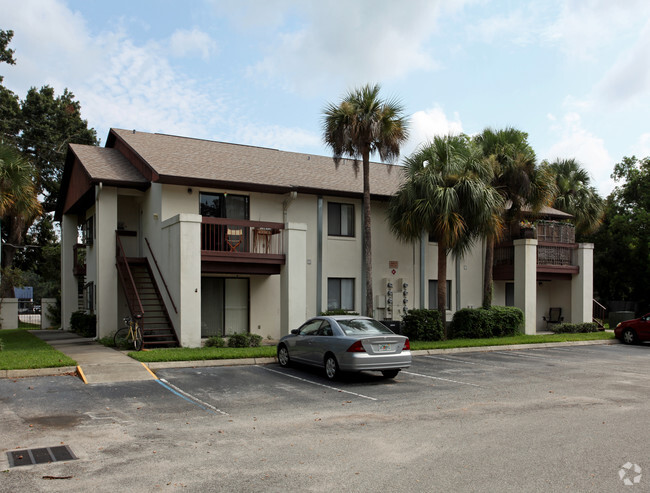 Primary Photo - Raintree Apartments