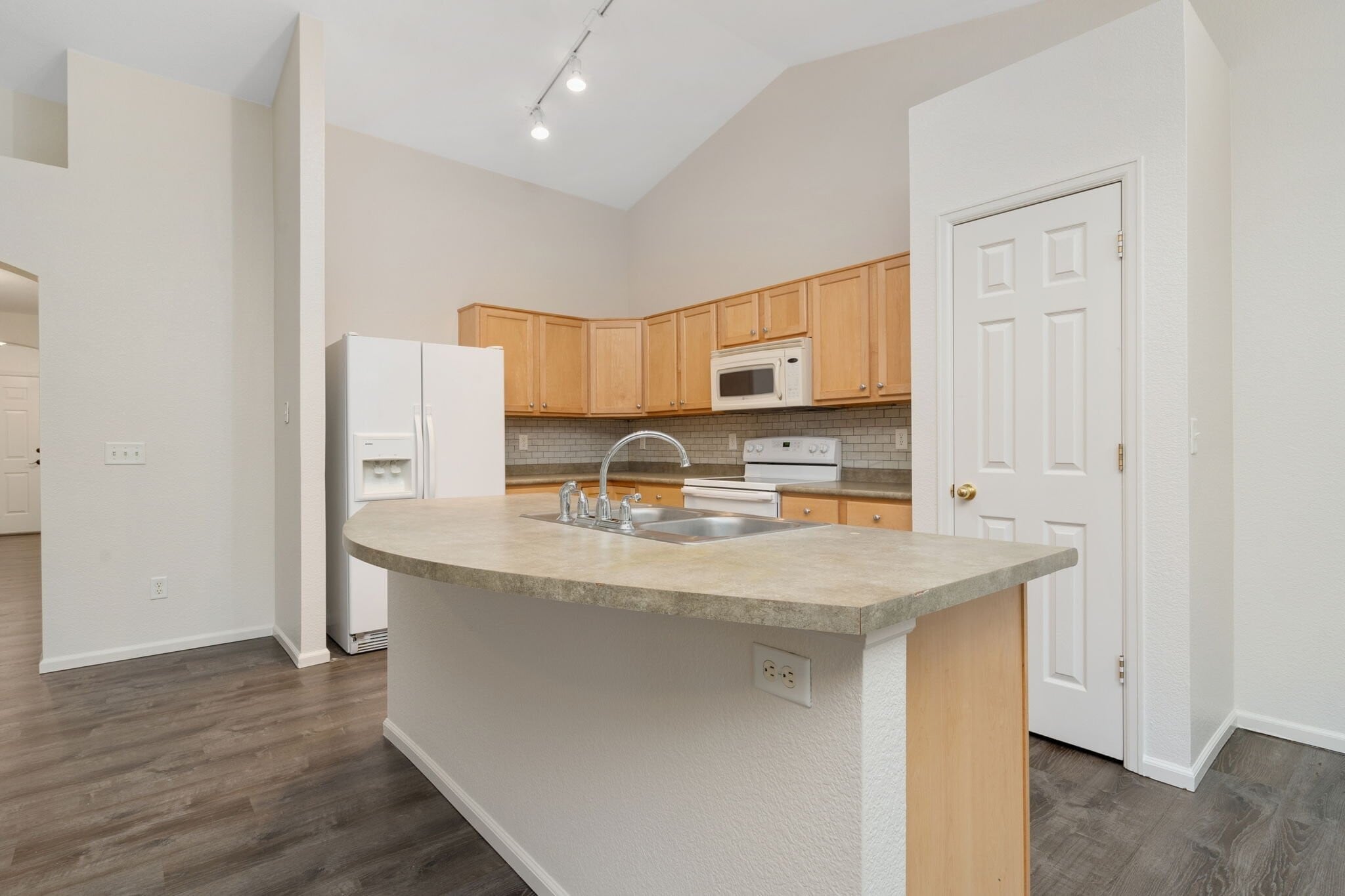 Building Photo - 1803 Fossil Creek Pkwy