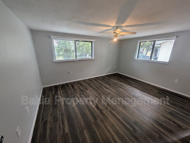 Building Photo - 9425 Palm Ave