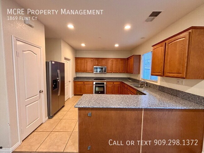 Building Photo - 1869 Flint Ct