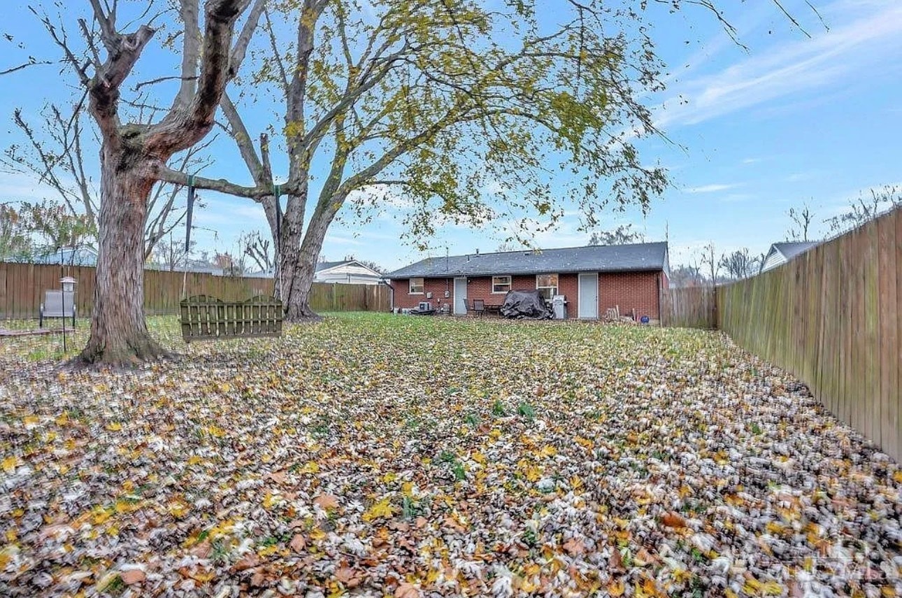 Building Photo - 477 Warr Ln