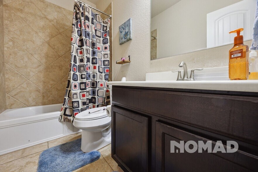 Building Photo - 11813 Hamptonbrook Dr