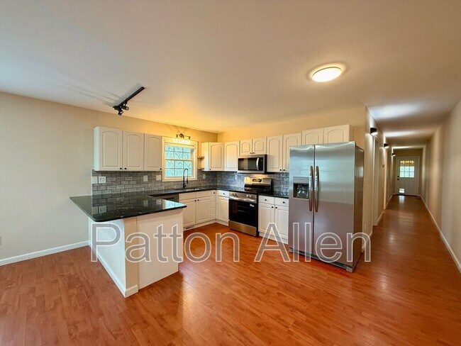 Building Photo - 51 Argyle Ln