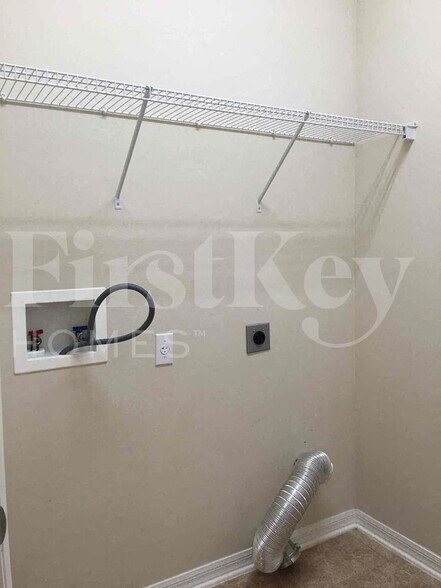 Building Photo - 5457 Gemgold Ct
