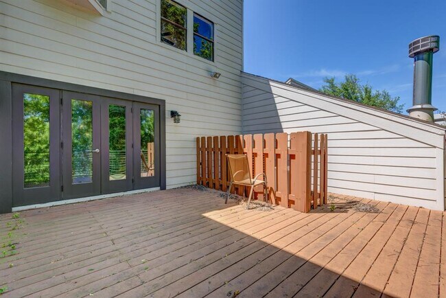 Building Photo - 4734 Post Oak Timber Dr