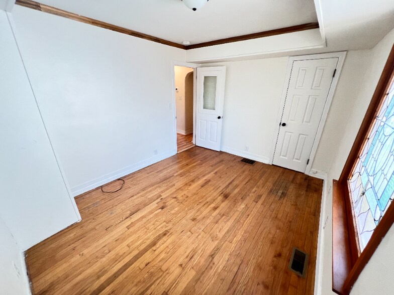 Building Photo - 15 Mann Ct