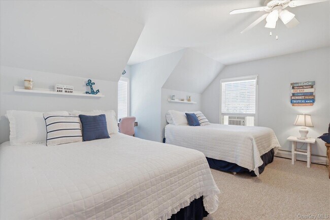 Building Photo - 59 Peconic Ave