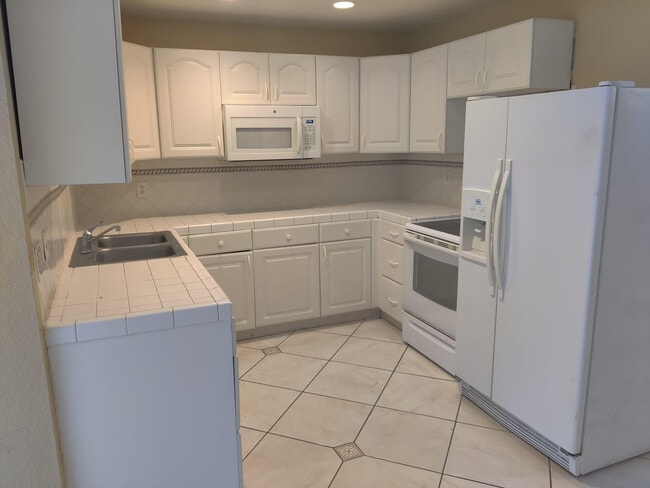 Building Photo - 6251 SW 41st St