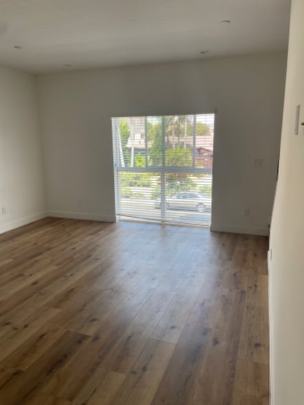 Building Photo - 6758 W 86th Pl