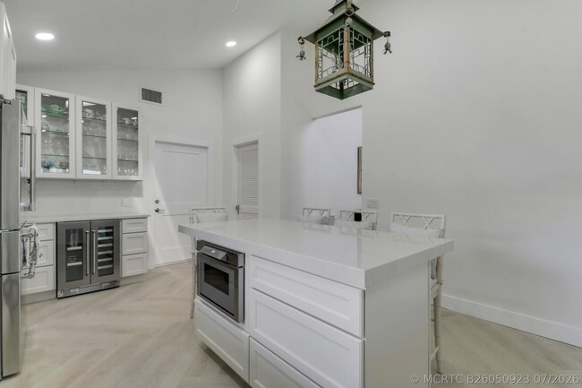 Building Photo - 13760 Sand Crane Dr