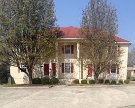 Building Photo - 42 Eastgate Cir