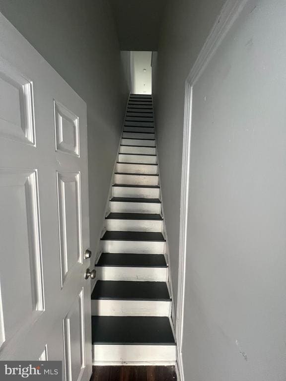 Building Photo - 616 S 60th St