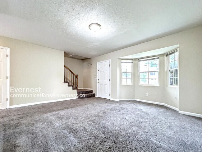 Building Photo - 1461 Springleaf Cir SE