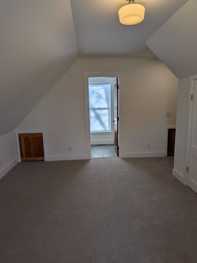 Building Photo - 117 S 2nd St