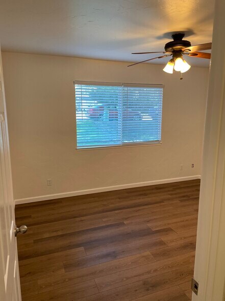 Building Photo - 13621 Fair Oaks Blvd