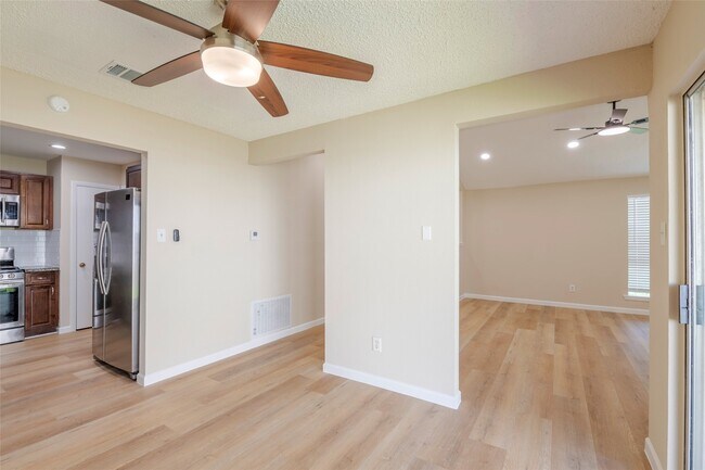 Building Photo - 1262 Rock Canyon Dr