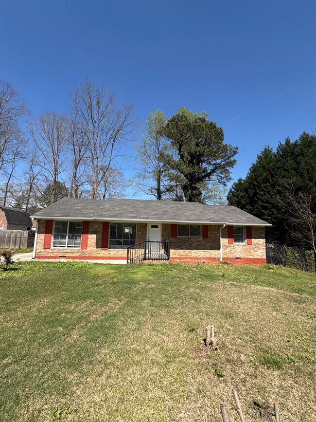 Building Photo - 3 Bed 2 Bath in Jonesboro!