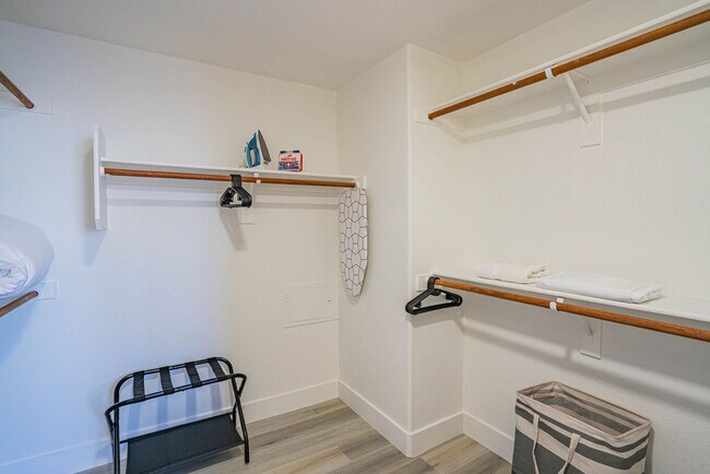 Building Photo - 6610 N 93rd Ave