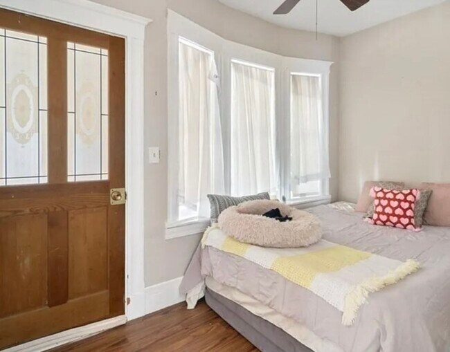 Building Photo - 44 Greenleaf Ave