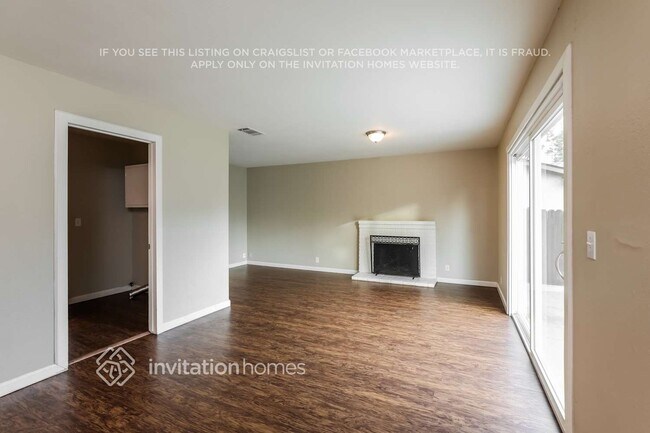 Building Photo - 1870 Woodglen Ln