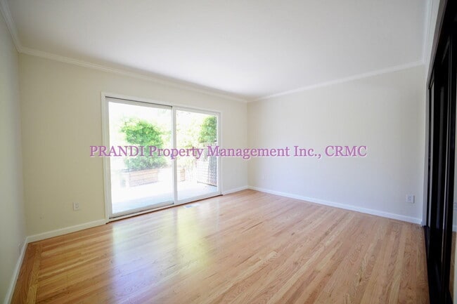 Building Photo - Gorgeous Home in Sought After Larkspur Nei...