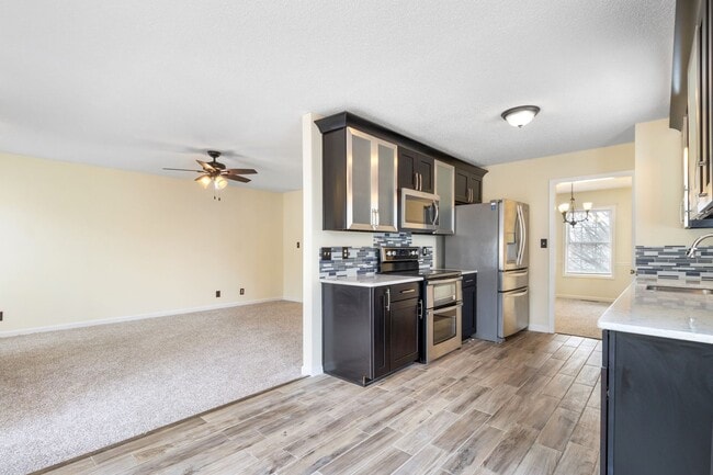 Building Photo - 1037 Persimmon Ct