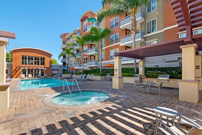 Building Photo - View Condo in Luxury Gated Community