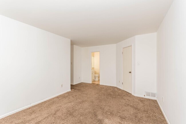 Building Photo - 514 Cascade Ct