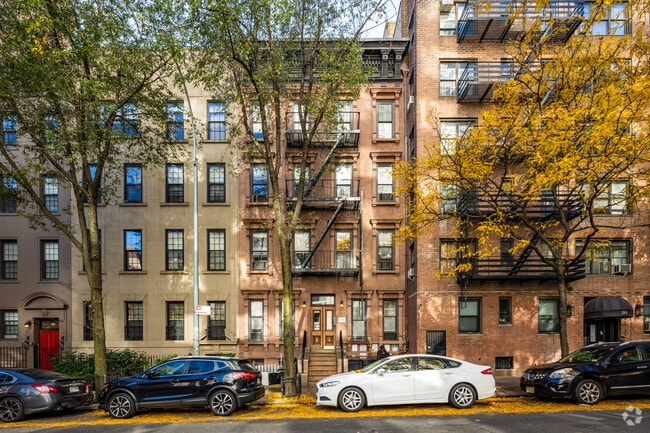 Building Photo - 212 E 70th St