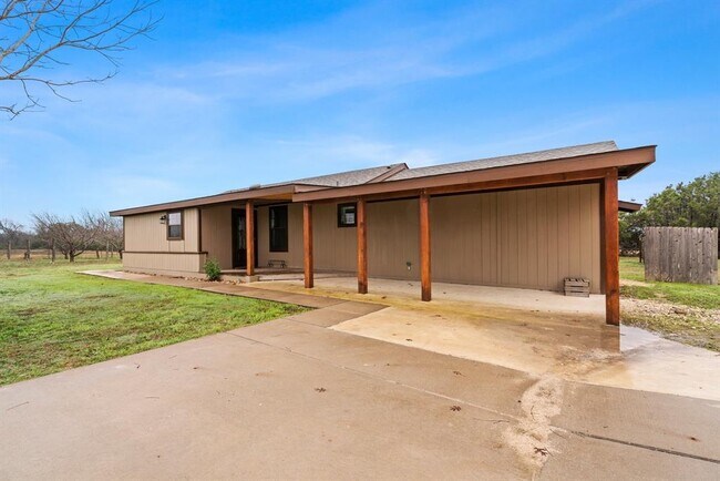Building Photo - 2610 Co Rd 255