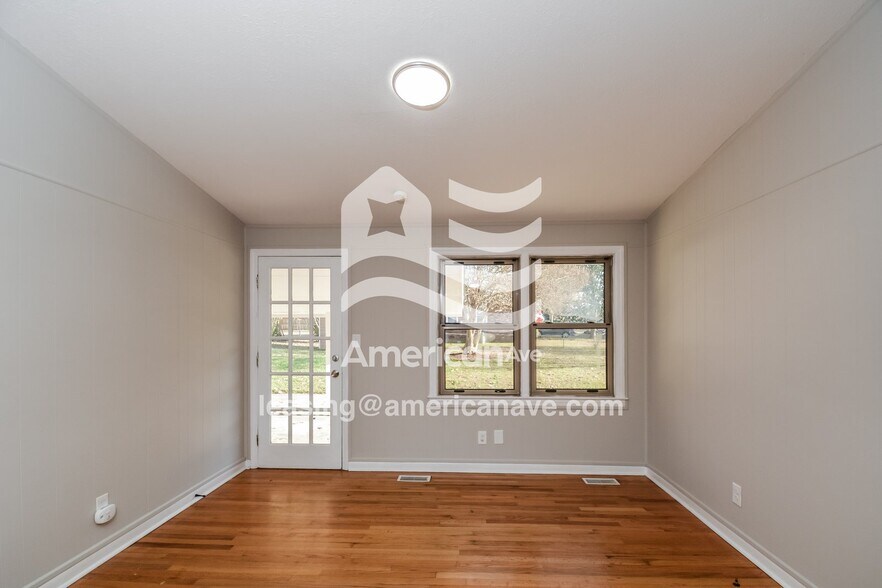 Building Photo - 741 Moriston Rd