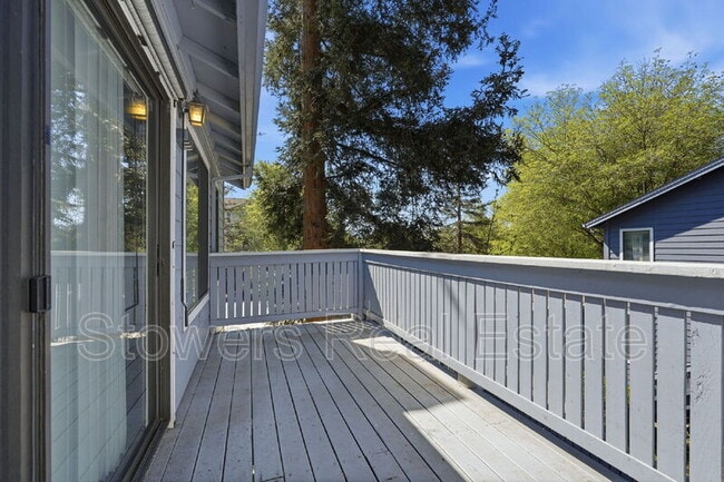 Building Photo - 7102 Cross Creek Cir