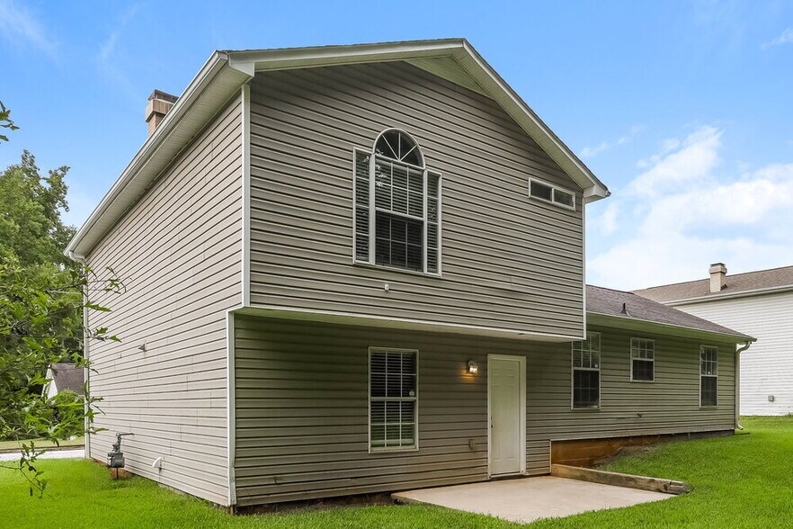 Building Photo - 3054 Aberdeen Way