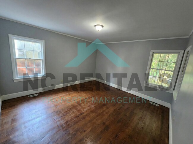 Building Photo - 414 N 3rd St