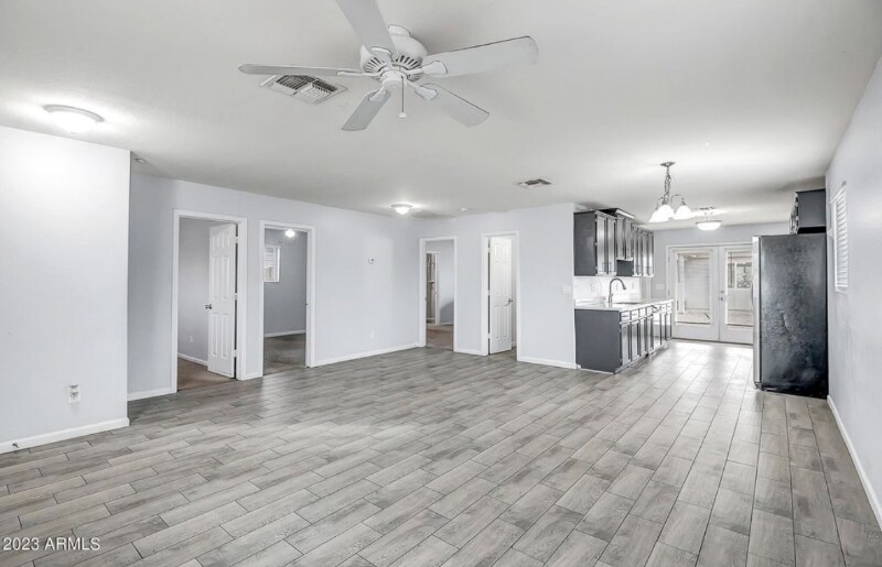 Building Photo - 2413 W Yuma St