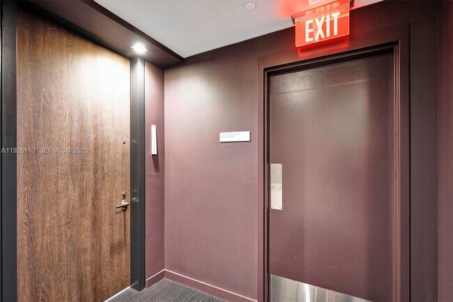 Building Photo - 88 SW 7th St