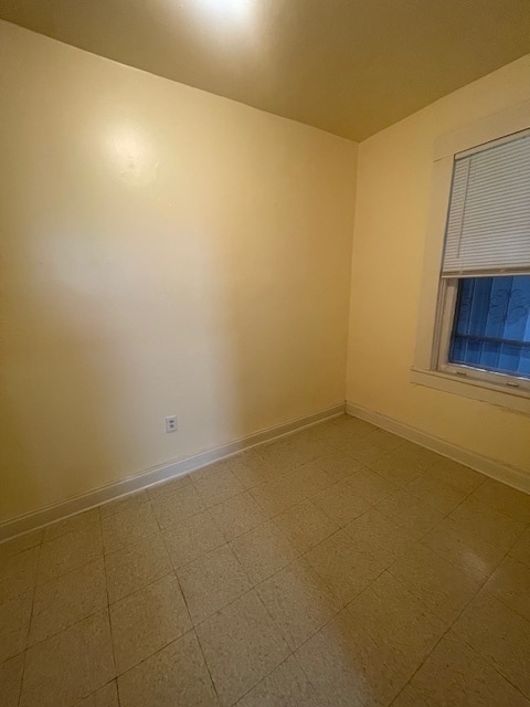 Building Photo - 1532 W Chestnut St