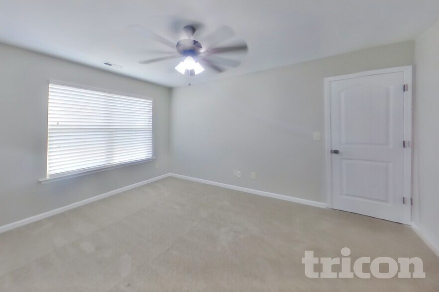 Building Photo - 155 Hickory Hills Dr
