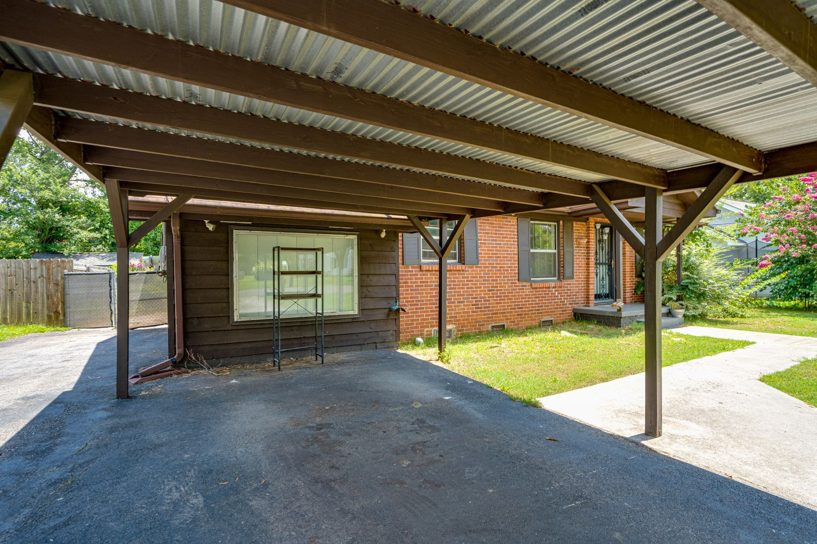 Building Photo - 1604 Truman Ave