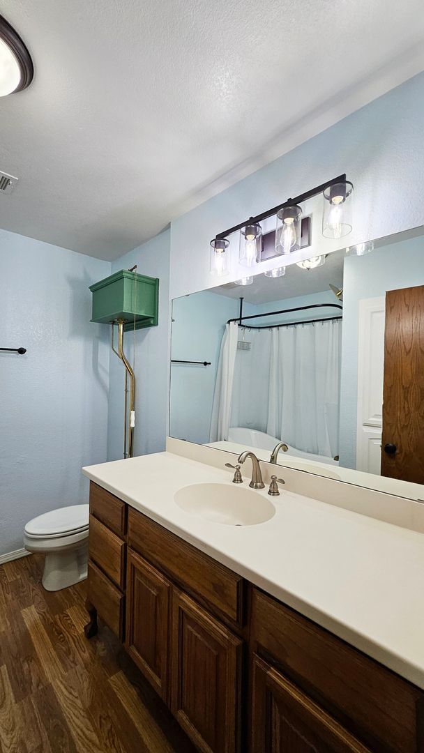 Building Photo - Inviting Home with Bonus Workshop Space!