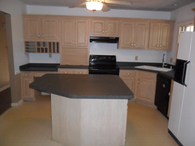 Building Photo - COMING SOON! Spacious Home w/ Finished Bas...