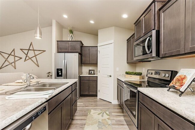 Building Photo - 2321 Gleneagles Blvd