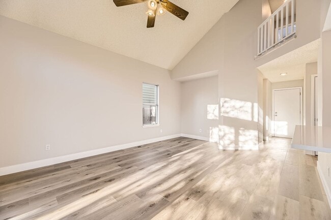 Building Photo - 4 bedroom, 2 1/2 bath home with attached 2...