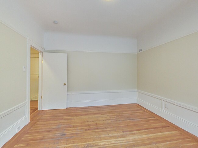 Building Photo - Bright, Renovated 1BD with In-Unit W/D and...