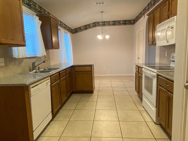 Building Photo - CHARMING 4 BEDROOM, BELTON ISD