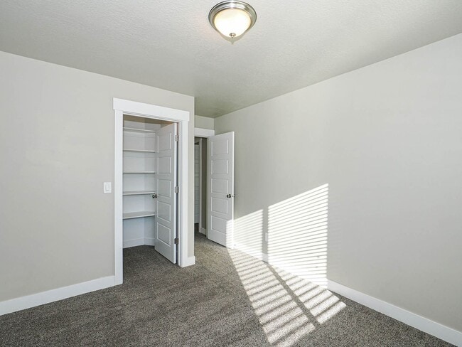 Building Photo - 4-bedroom, 2.5 bathroom Home