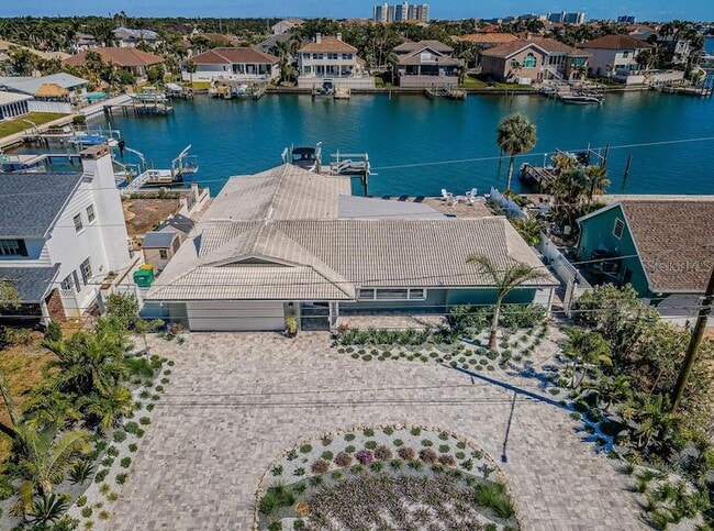 Building Photo - 2180 Dolphin Blvd S