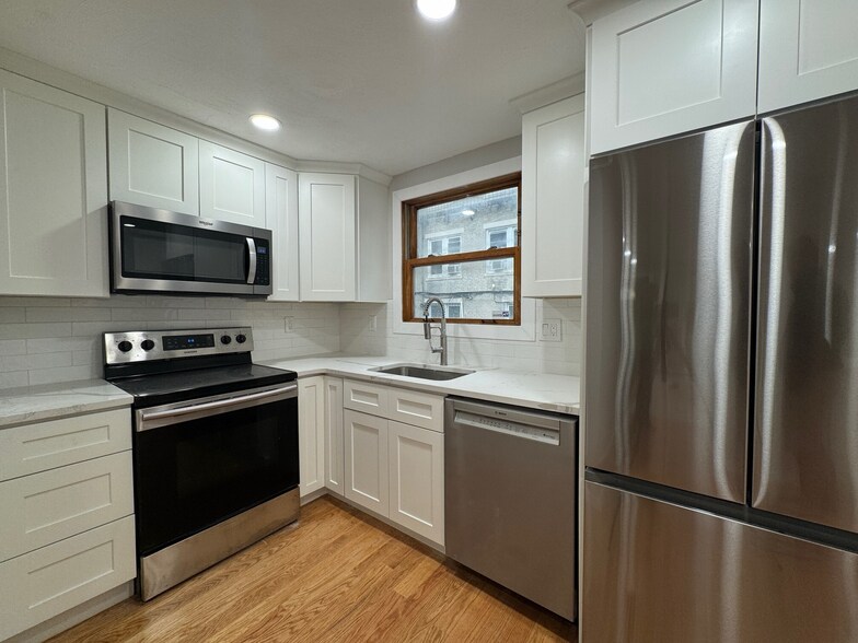 Primary Photo - 41 Ashford St