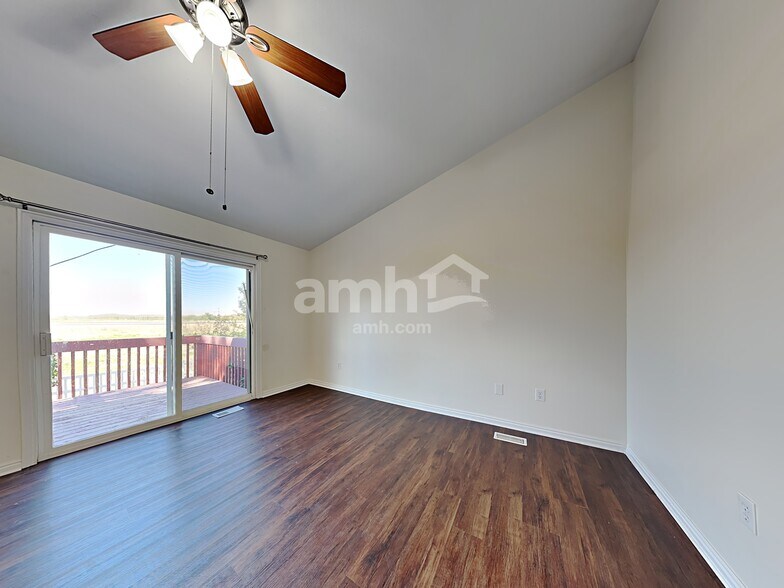 Building Photo - 1420 Pebblecreek Dr S