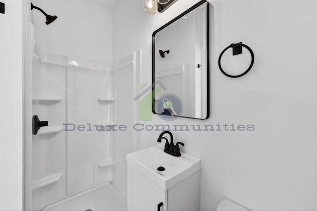 Building Photo - 851 Worden St SE